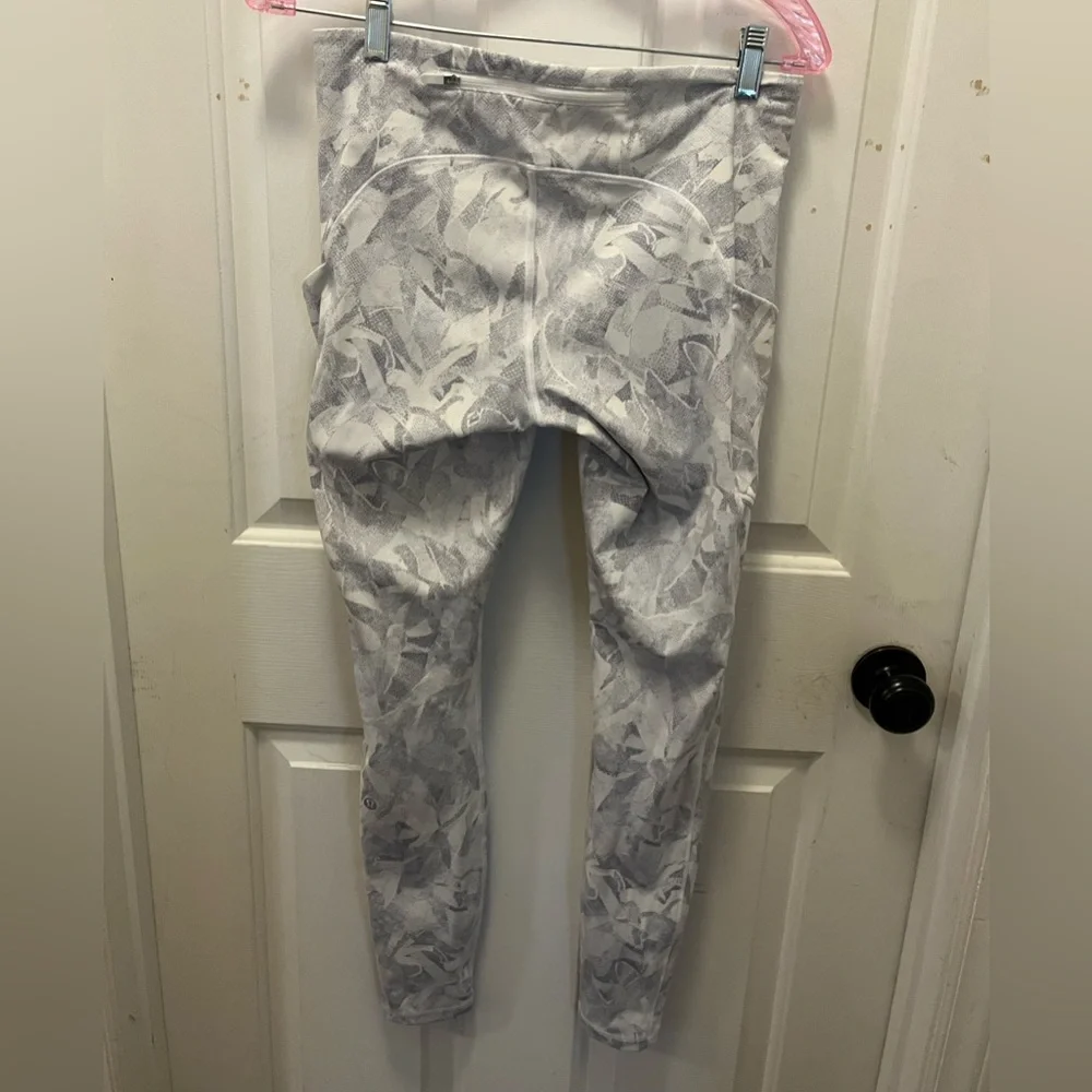 🍋 LIKE NEW Lululemon Speed Up Tight *28" - Jasmine White Multi - Sz 8 - Picture 3 of 16